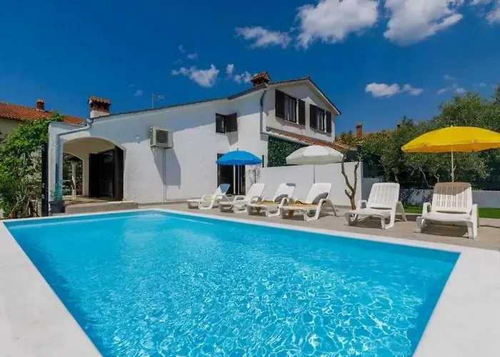Holiday House With A Swimming Pool Porec - 23000