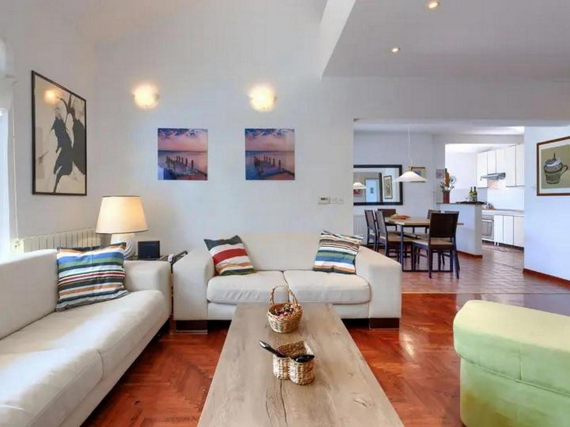 House With A Swimming Pool - 23000 Ferienhaus