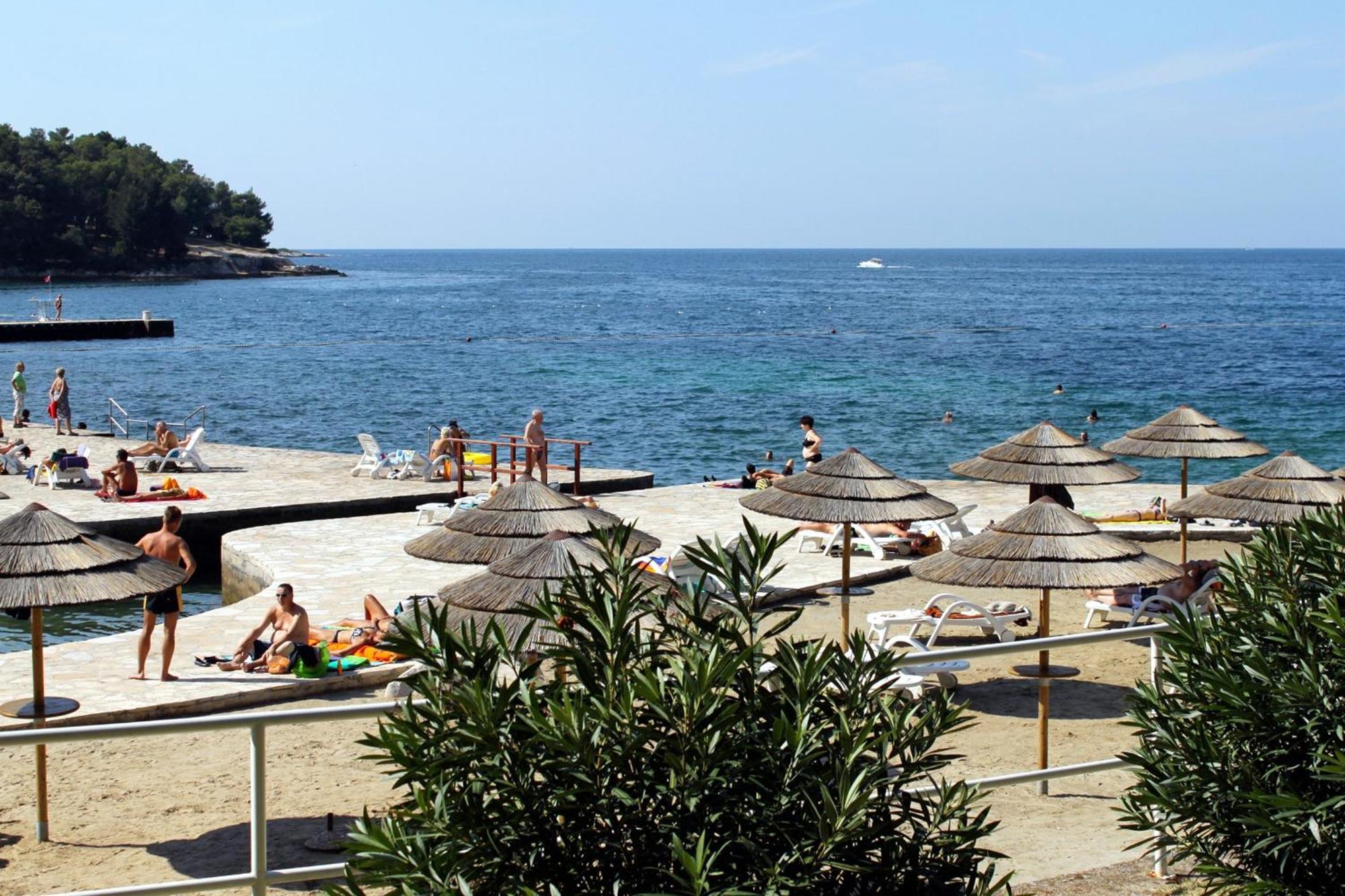 House With A Swimming Pool - 23000 Holiday home